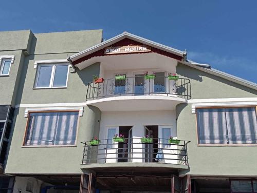 ARBI GUEST House