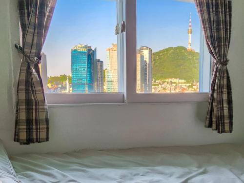 2Bedroom House 10min from Seoul Stn #Free Netflix #View of Namsan #1pm Checkout, Seoul