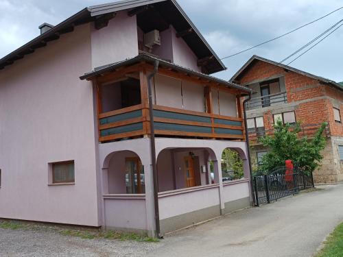 Apartman EMA - Location saisonnière - Kulen Vakuf