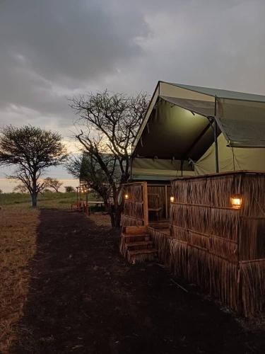 . Green Garden Serengeti Tented Camp