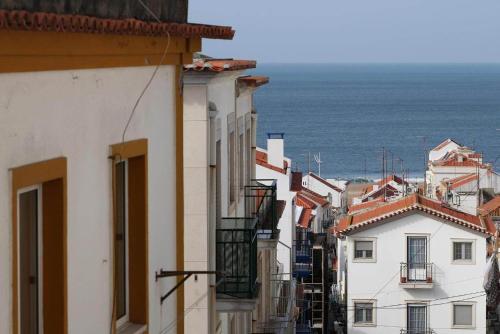 GuestHouse Vitória - Quarto com varanda e vista de mar chambre d'hôte Nazaré
