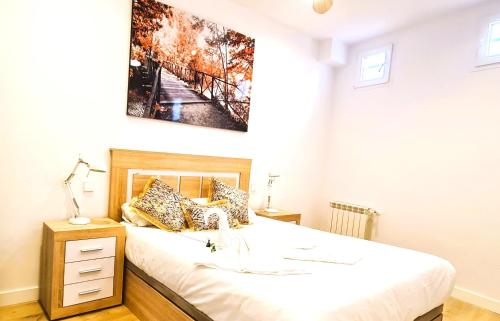 Three-bedroom apartment with balcony