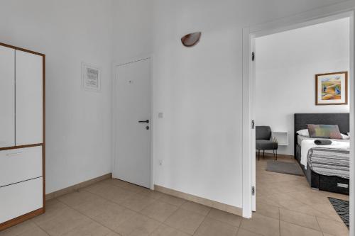 Apartment with Terrace image 6