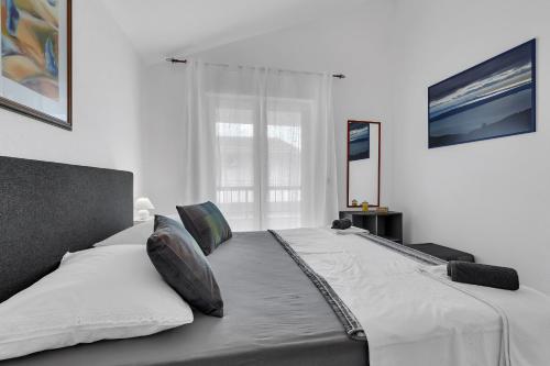 Apartment with Terrace image 2