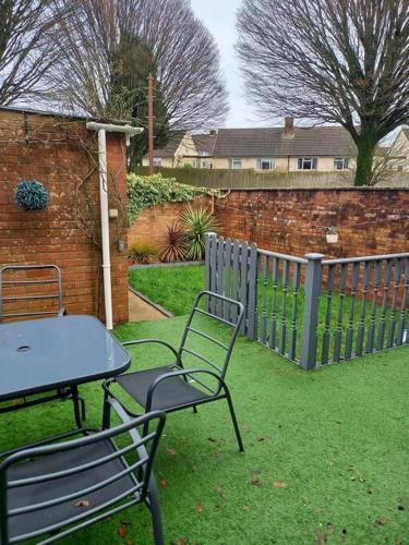Modernised home with 2 bedrooms in Cardiff in Fairwater