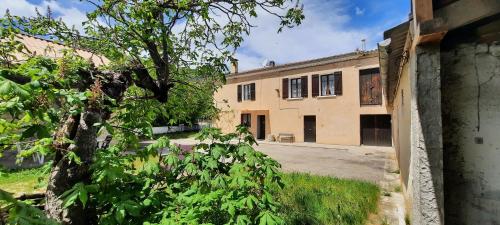 La ferme d'Yvette et Zou, au coeur des Baronnies Provencales, pour un séjour en famille ou entre amis gîte à louer Barret-sur-Méouge