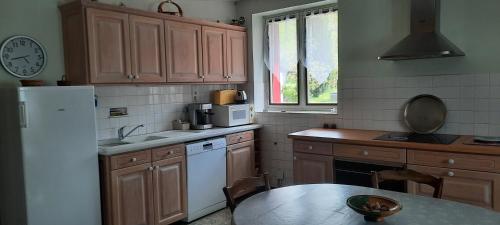 кухня, La ferme d'Yvette et Zou, au coeur des Baronnies Provencales, pour un sejour en famille ou entre ami in Barret-sur-Méouge