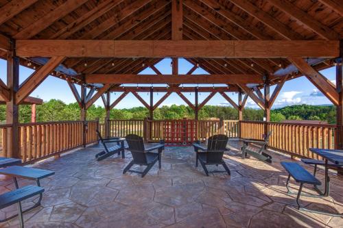 Serenity Mountain Pool Lodge cabin