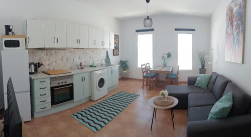 Piso magico junto al mar con gran terraza in Santa María de Guía