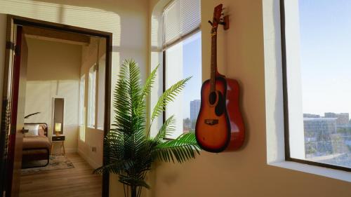 New York Style Home 10 Minutes To SNA & Disneyland in Santa Ana, USA