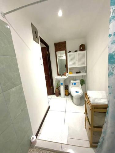 Estrategico Aeropuerto Mini Apto 1 No parqueo in Desamparados