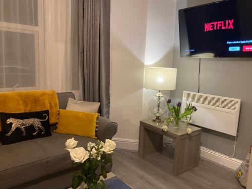 Picture of Beautiful Holiday Home Near Plymouth For 4