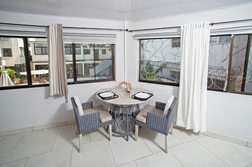 One-Bedroom Apartment image 10
