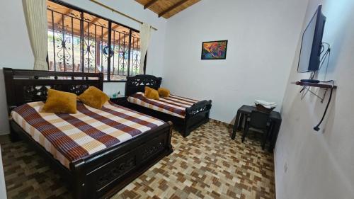 2 double beds