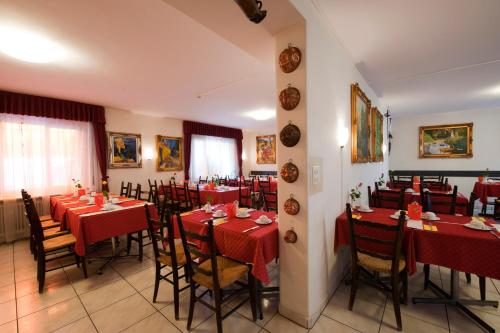 Restaurant, Hotel Dischma-NEW in Lugano