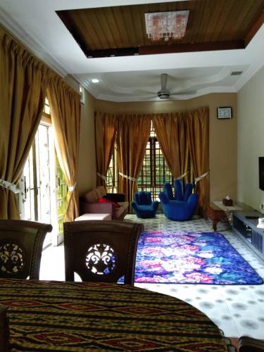 Rumah Tamu DQ in Kadok