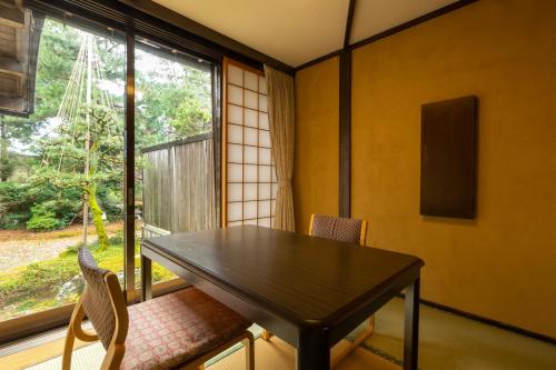 辰口温泉 まつさきTraditional Japanese-style Room with Private Open-Air Hot Spring Bath - Main Wing Shoujuan