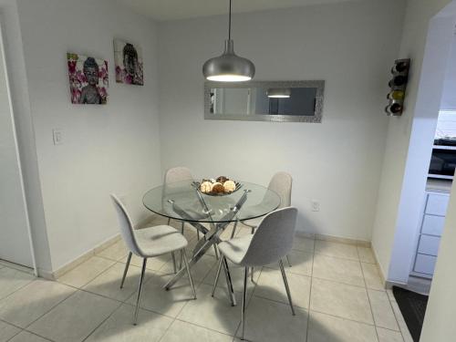 One bedroom apartment minutes from the beach in Miami, USA