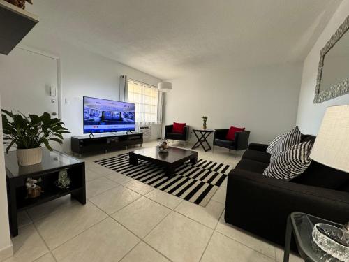 One bedroom apartment minutes from the beach in Miami, USA