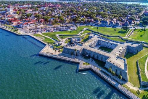 NEW - Vilano Beach Family Oasis, Private Beach Access, Intercoastal View, St. Augustine (Foto 7)