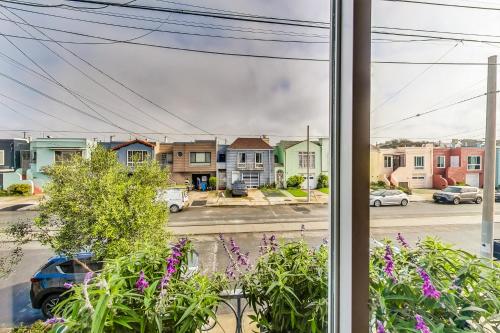 View, Gorgeous 4br2ba Home Near Ocean Beach near San Francisco Zoo