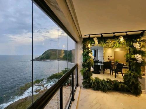 Costão das Tartarugas-Guarujá, Vista Privilegiada