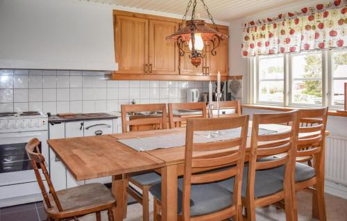 virtuve, Holiday Home Bjurabysset Co Pettersso Holmsjö (Holiday Home Bjurabysset Co Pettersso Holmsjo) in Bjurabygget
