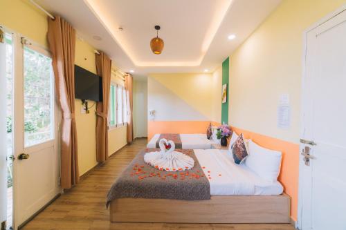 room detail thumbnail 1