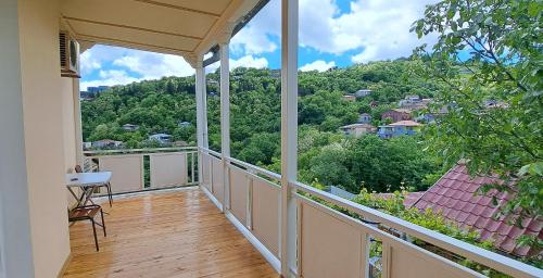 Erkély/terasz, Sighnaghi Central in Signali