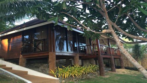 Anda White Beach Resort Room Type - Bungalow - Beach Front
