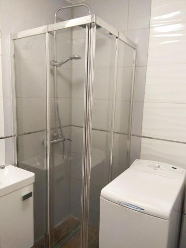 Single private room in a 5 room shared apartment, Vratislav (fotografie 5)