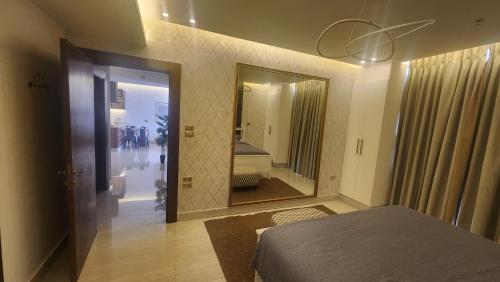 Amazing new apartment in the middle of Amman - image 10