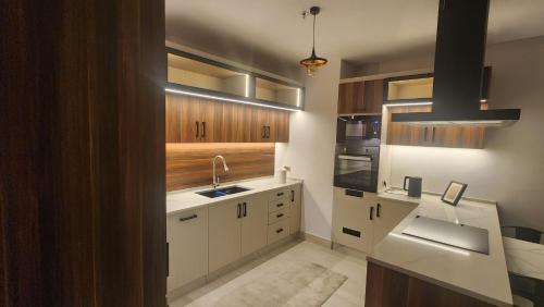 Amazing new apartment in the middle of Amman - image 9