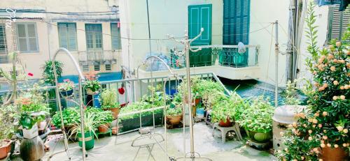 Homestay with Large bed,  balcony private bathroom