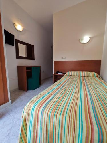 Hotel Camposol - image 5