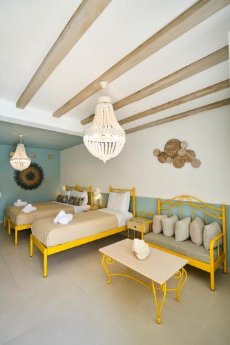 Superior Triple Room with Pool View image 2