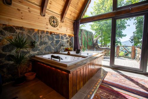 Rize Serenity Bungalov Room Type - Deluxe King Room