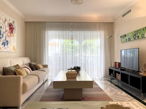 SERINAMAR Dama de Noche