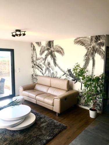 Maison avec Jacuzzi intérieur Courseulles Sur Mer (Maison avec Jacuzzi interieur Courseulles Sur Mer) in Creully