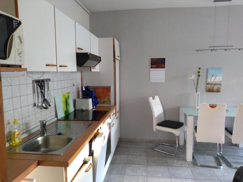 Haus Sandra Fewo 7, sonnige Terrasse, Tischtennis in Dahme