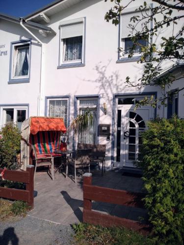Haus Sandra Fewo 7, sonnige Terrasse, Tischtennis in Dahme