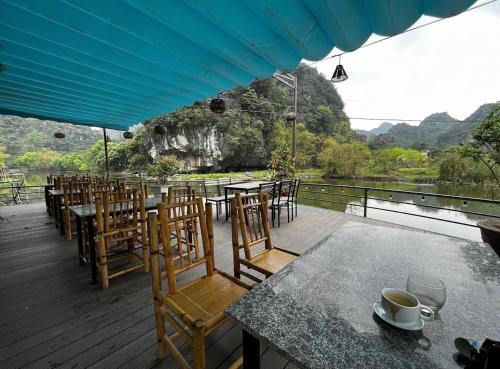 HoangLong Riverside Homestay – Hanoi, OH