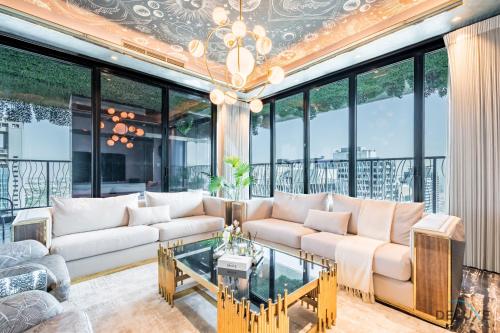 Luxurious 3BR with Assistant Room at MBL Residence in Jumeirah Lake Tower by Deluxe Holiday Homes, Dubai