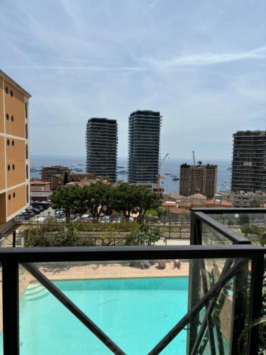 Monte-Carlo confortable apartment air-conditioned, beach 8 mn by foot