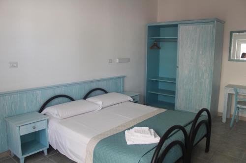 1 double bed