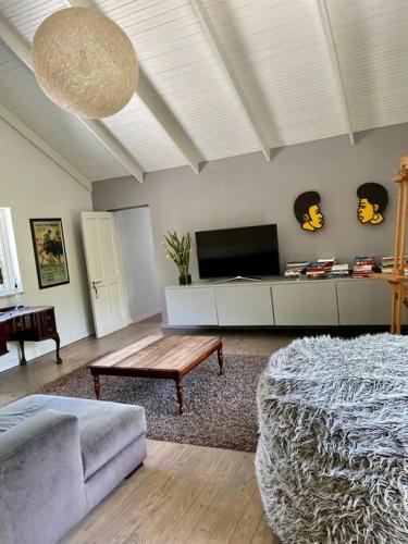 Spacious home with beautiful garden and views, Città del Capo (foto 7)