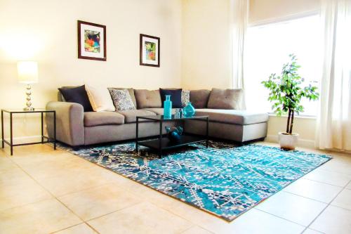 Blissful 4 BR 3 BTH home wpool BBQ grill more