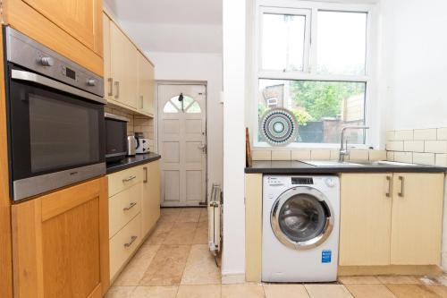 Homely Ensuite Room near City Centre, Манчестер (фото 8)