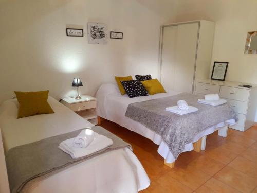 1 double bed, 3 twin beds