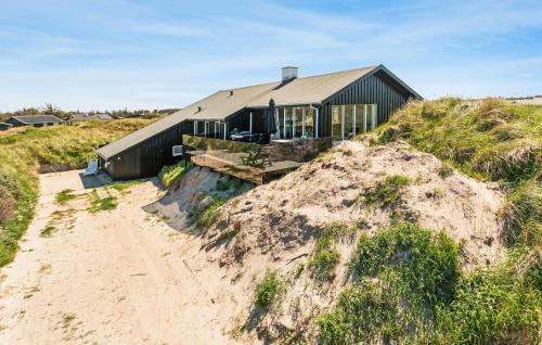 3 Bedroom Stunning Home In Løkken